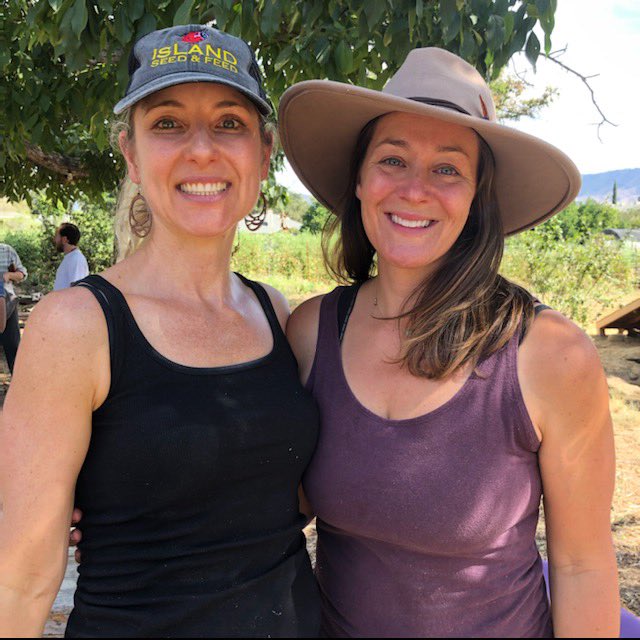OTC_Psych's tweet image. Podcast co-host Diana and Katy Bowman shoveling mulch at Poco Farm #nutritiousmovement Check our their interview here: offtheclockpsych.com/podcast/nutrit…