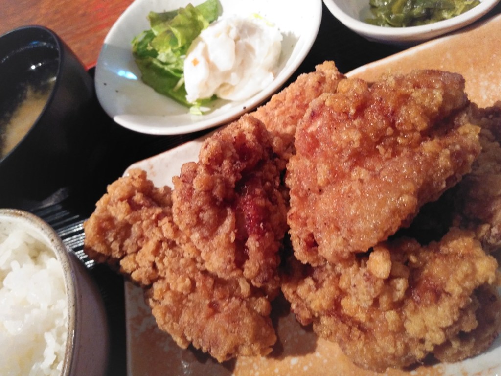うまログ 地鶏居酒屋 とさか 新宿のありがた過ぎる定食ランチ このお値段で 鶏の唐揚げ 食べ放題 新宿ランチ とさか 地鶏居酒屋 唐揚げ定食 唐揚げ食べ放題 T Co Iyvagcbxed