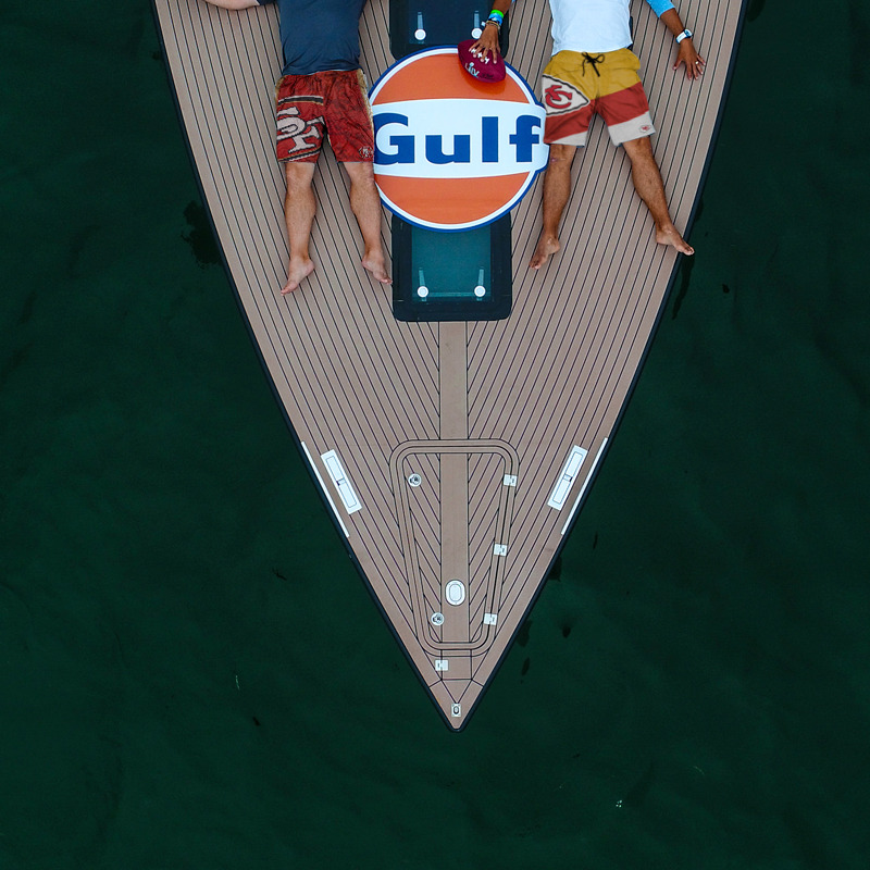 Gulf_Mx's tweet photo. Botanas...✔ Balón...✔ Cuates...✔ ¡Listos para la patada inicial! ¿Quién crees que se lleva el título el día de hoy? Gulf en el #SúperFin en Miami! 🏈🏁
#GulfEnElBigGame #BigGame #SuperPartido #MayorRendimiento #CombustibleNoGasolina #GPlus #Greenvolution #GulfMéxico https://t.co/yctPY3wdl7