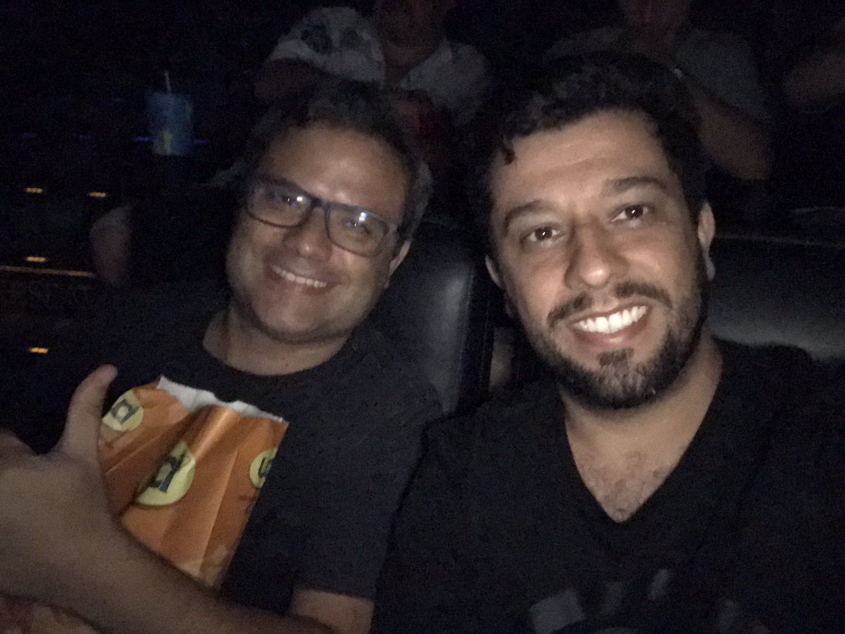 fmartinspedroso's tweet photo. #SuperBowlnocinema Fabrício e Leandro no Anália Franco São Paulo https://t.co/OaS1o3j3w6