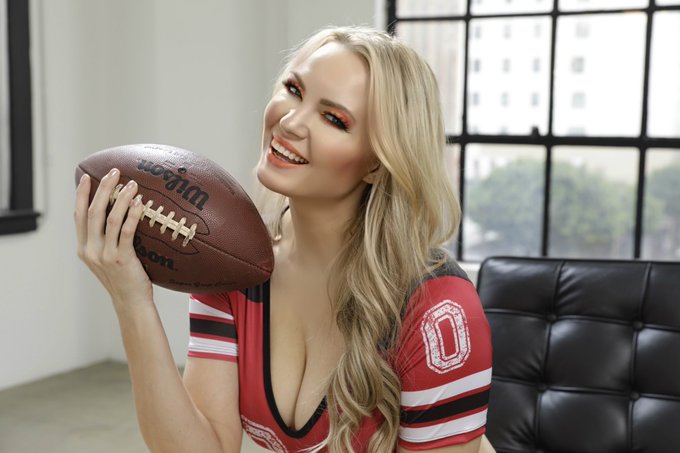 Game on! I am just in it for the half-time #SuperBowlLIV #SuperBowl 🏈🏈 https://t.co/UKtsCwOjOr<a href="/tag/superbowlliv"class="tags">#SuperBowlLIV</a><a href="/tag/superbowl"class="tags"><span>#superbowl</span></a>