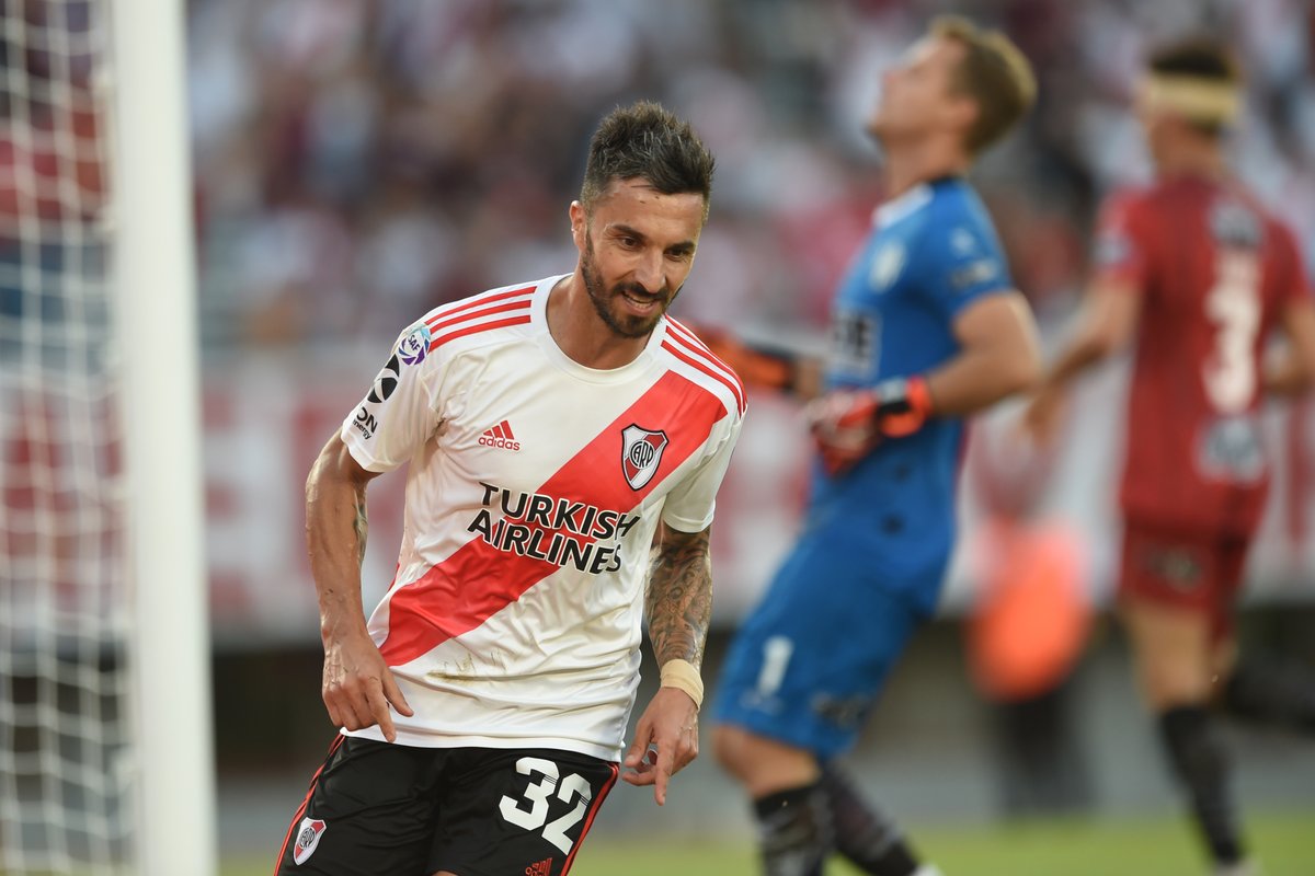 RiverPlate's tweet photo. Así se define ☑️
Así se festeja 🤯

@NachoScocco32ok y un golazo con su sello ®️ https://t.co/1S4rim0OmZ