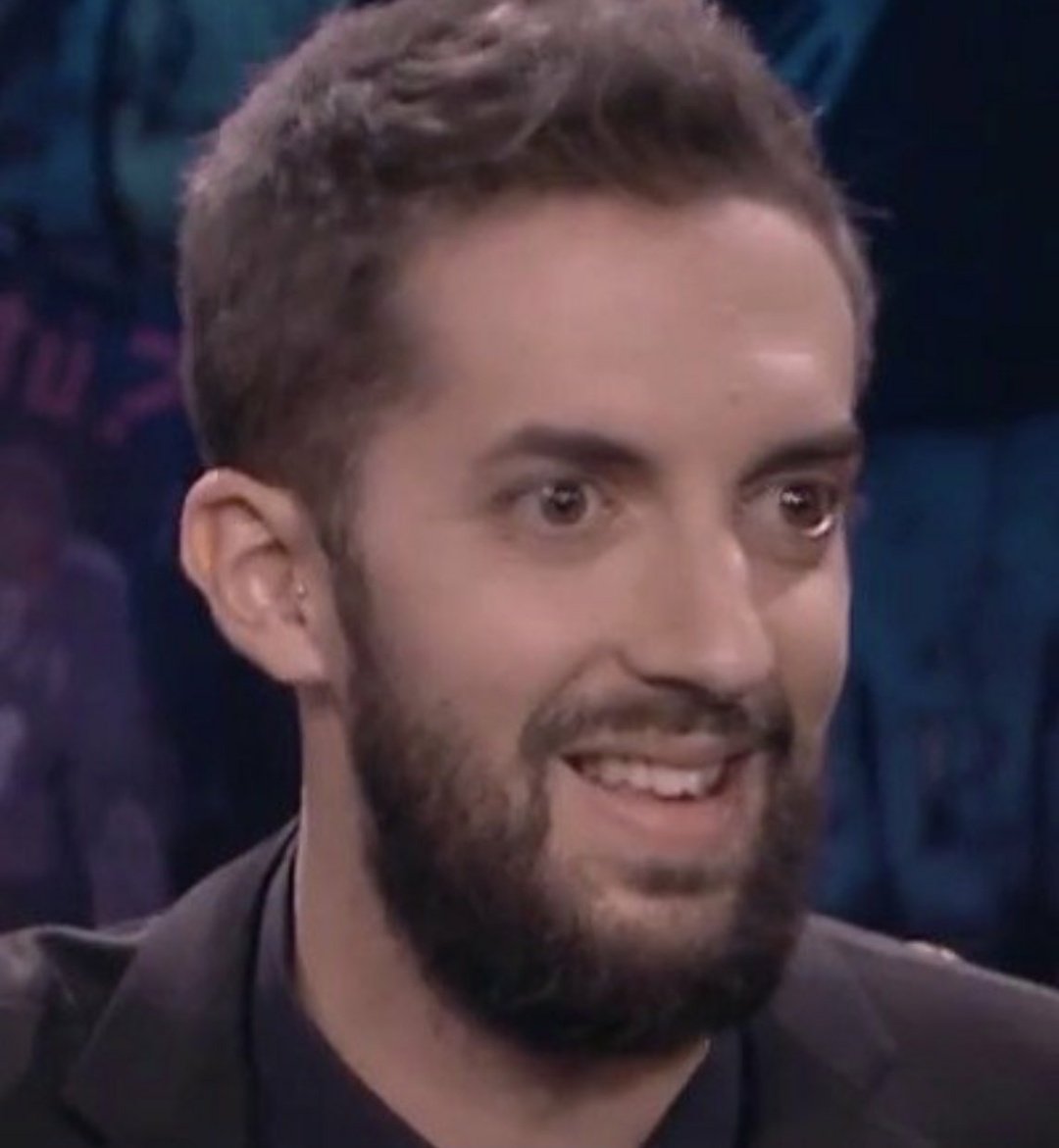 Dramitix's tweet photo. #OTGala3 Jurado: *Dice cosas malas de la actuación de X triunfito*
Yo: NO LA/LO VAN A SALVAR
Jurado: CRUZA LA PASARELA 
Yo: https://t.co/Pn1HFlzqVD