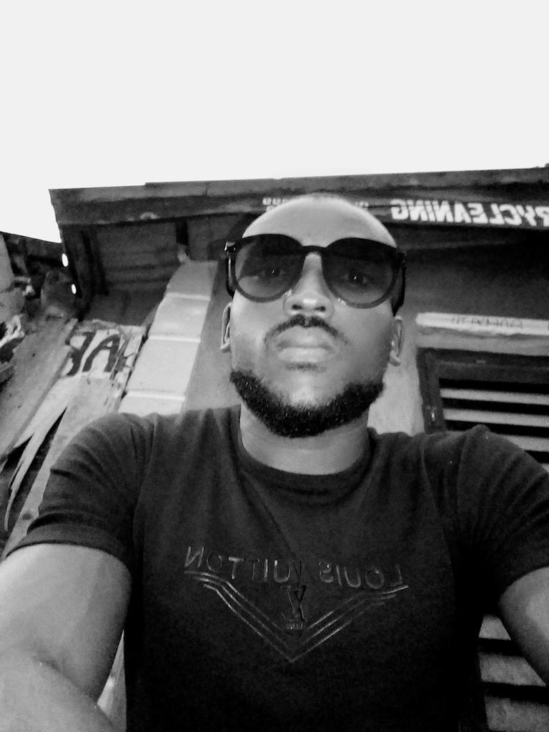 BankzSammie's tweet photo. We do today what they won’t, so tomorrow we can accomplish what they can’t #GodOverWeaknesses #KeepPushing #BelieveInYourself 👈 #NeverGiveUp #BigDreams 👊 #StayPositive💥 #TrustGod 🙌 #TrustYourJourney🚶 #MentallyTough 💪 #TrainedMind #SelfLove 😎💞❤️ I Follow Back 🤗 https://t.co/ZpZut8q70z