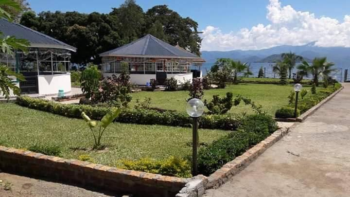 JamboMagazine's tweet photo. Siambi Resort. A well-kept secret along the shores of Lake Victoria with an awesome view of Gwasi Hills. 
For those who want to explore the beauty and tranquility that define Mfangano. https://t.co/7jSjbksmvT