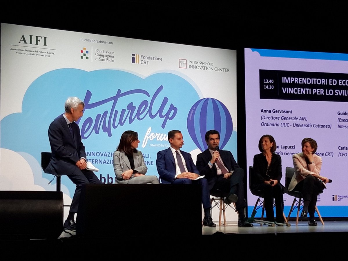 intesasanpaolo's tweet photo. Guido de Vecchi DG Intesa Sanpaolo al #ventureupforum "C’è molta strada da fare, ma nella nostra visione di impact banking, anche la crescita delle startup
innovative crea impatto sul sistema Paese andando a promuovere la nuova
imprenditorialità sui Territori." https://t.co/BSN43QNcpl