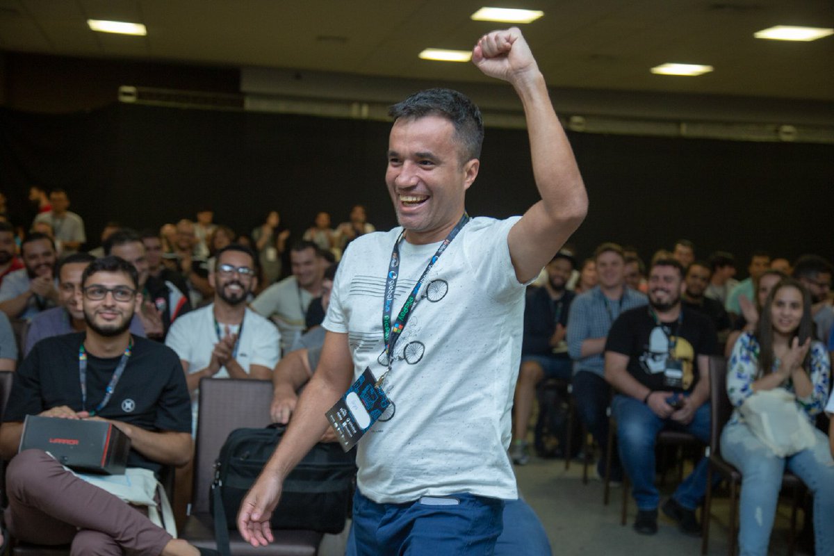 devopsdaysvix's tweet image. Postamos hoje todas as fotos tiradas no evento. Já se achou nelas? 

lnkd.in/eCHApEU

#devopsdaysvitoria #devopsdaysdeverao