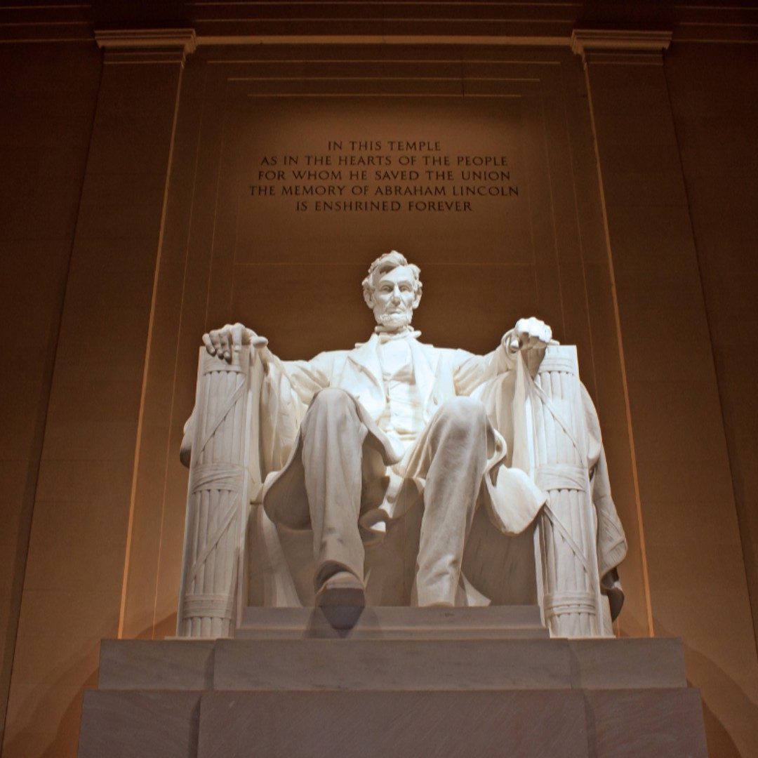 HernandoLibrary's tweet image. “My Best Friend is a person who will give me a book I have not read.”
― Abraham Lincoln

Happy President&apos;s Day everyone!

#RethinkLibraries #PresidentsDay2020 #LincolnMemorial