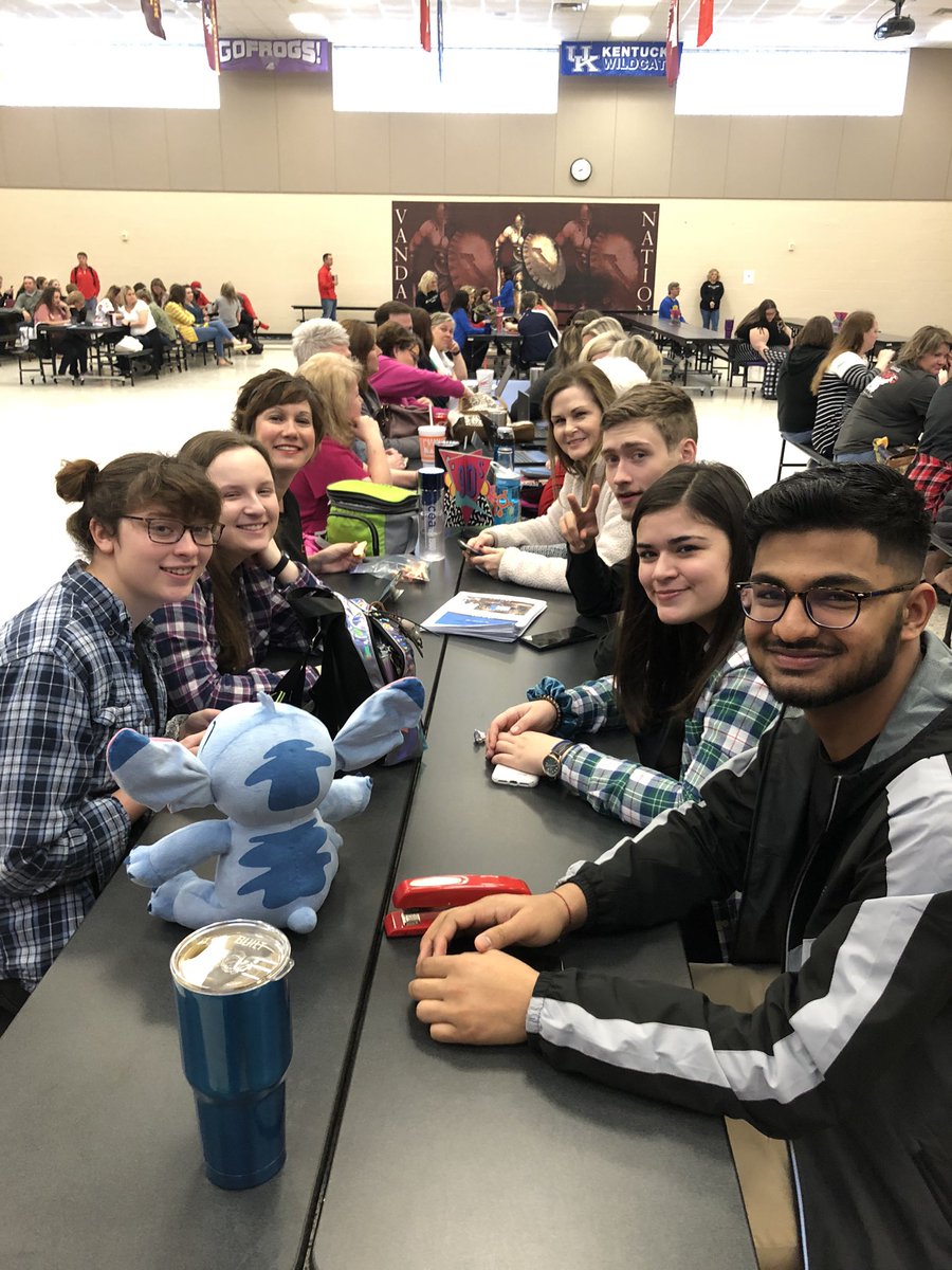 mcconnellh88's tweet image. #VISDRocks @TLRedRaiders SWAT team ready to present!