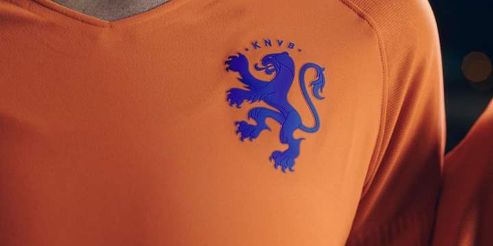 Allesportzaken's tweet image. De #KNVB en #INGnl gaan samen het meiden- en vrouwenvoetbal ontwikkelen. De twee partijen willen dat met 25% laten groeien naar 200.000 speelsters. Ook het vrouwelijke kader bij de amateurclubs moet met 25% toenemen.
sportzaken.pro/sport-type/voe…