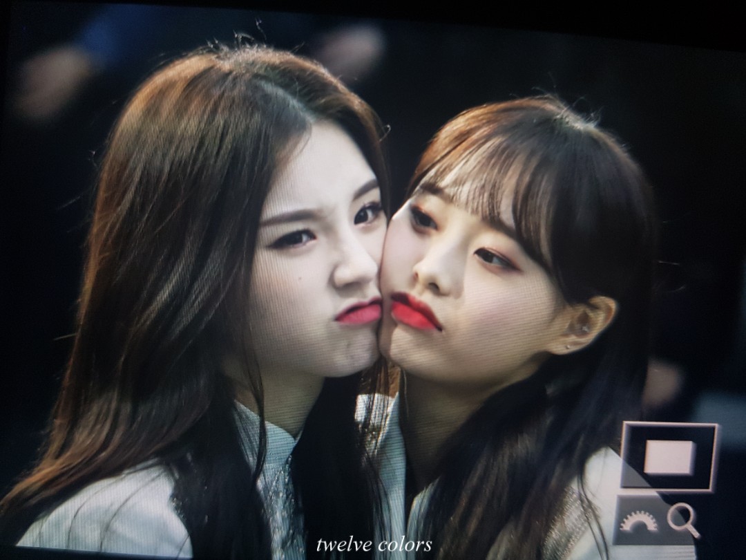 twelvecolors's tweet photo. 200217
#이달의소녀 #LOONA #희진 #HeeJin #츄 #Chuu https://t.co/EGfjRGlmKO