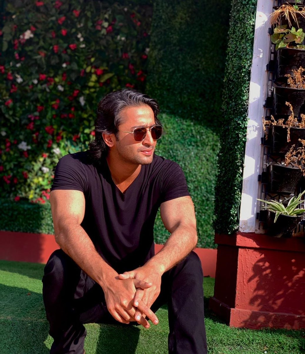 Yare08657307's tweet photo. I miss Abir long hair
#ShaheerSheikh #YehRishteyHainPyaarKe https://t.co/4iNLA3wHDT