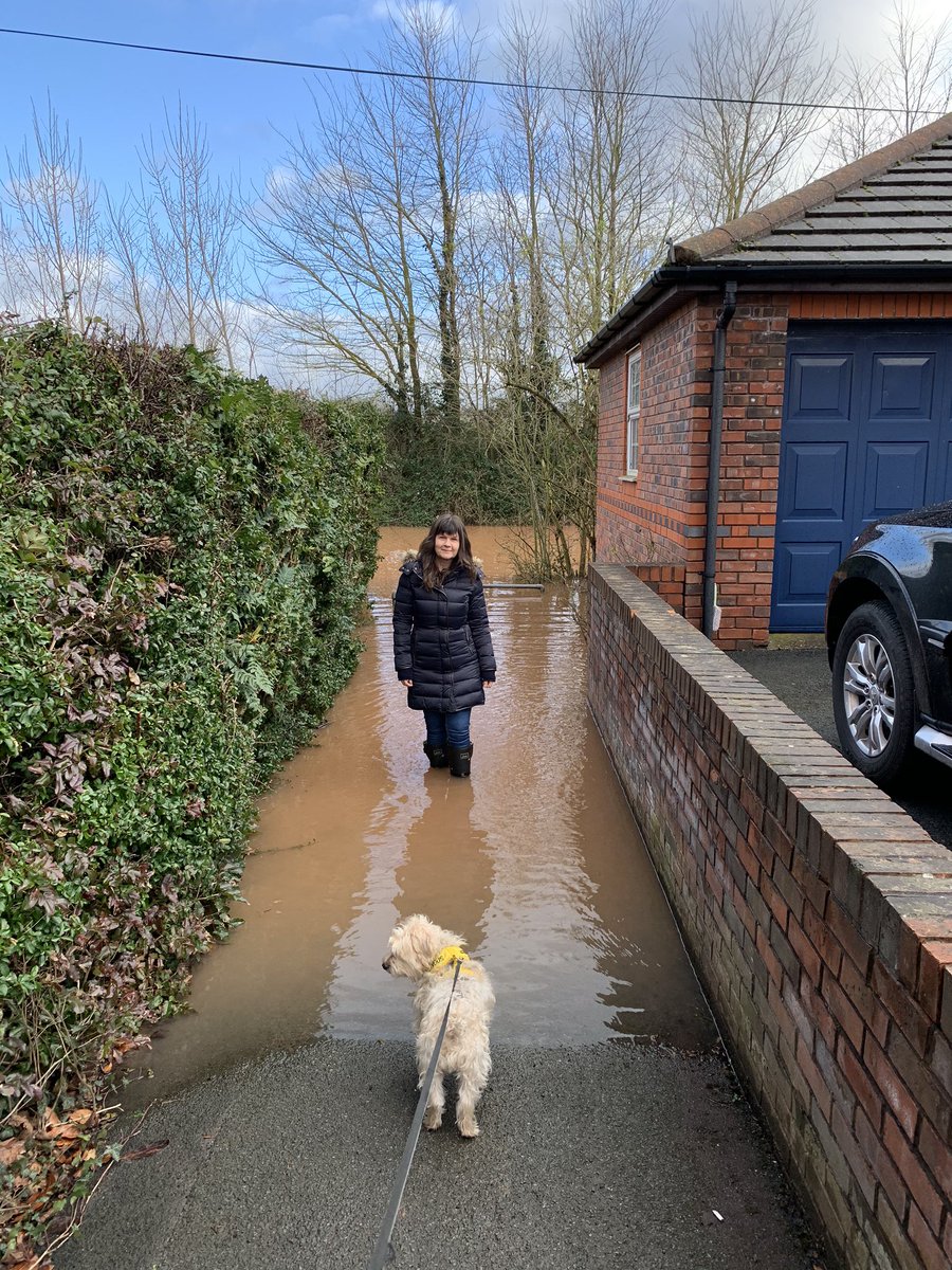 CoundHughes's tweet photo. @CALLOWOIL well I’ve tried to cross the lanes to get to work and met a canoe .... what a mare ! Can it get any worse 😳 https://t.co/XBq9gYhsD9
