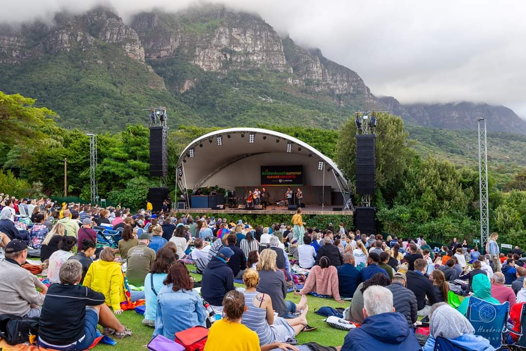 KirstenboschNBG's tweet image. The @CTFolkFest brought us the best of SA’s talent. 
Opening the show was Paige Mac, followed by James Stewart, Andre De Villiers, Derek Gripper, Louise Carver, YOAV, Flat Stanley, Ross Learmonth and ending the show, Mandisi Dyantyis.
Images: Ivan Hendricks
#KBRocks #OMmusic4u