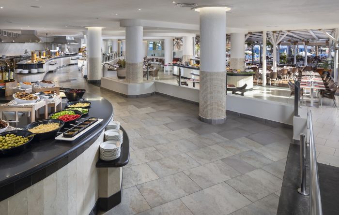 _SolLanzarote's tweet photo. Todo preparado para nuestros clientes hambrientos. 🍽️😋#SolByMelia  #Lanzarote https://t.co/87z64AlxrS