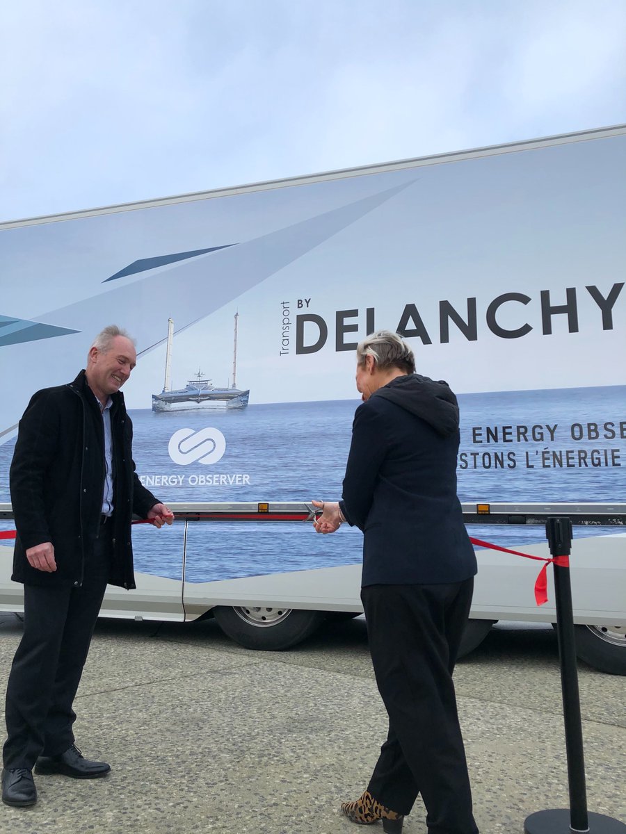 Aujourd’hui à Saint-Malo, Chereau remet officiellement les clés de la semi-remorque Hydrogen Power H2 au Groupe DELANCHY. Une journée symbolique et 100% Hydrogéne aux côtés d’ <a href="/energy_observer/">Energy Observer</a> #futureisnow #hydrogen