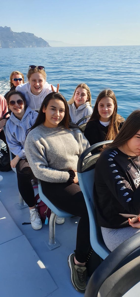 FrogmoreGeog's tweet photo. Beautiful morning on the Amalfi coast ☀️🛥 https://t.co/c92urD4KdS