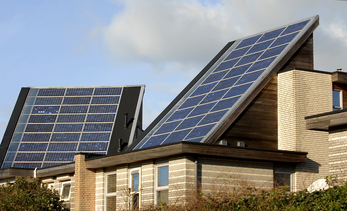 De Provinciale Commissie Leefomgeving (PCL) heeft advies uitgebracht aan de provincie Utrecht over #Energietransitie. De PCL adviseert o.a. om het energiebewustzijn te bevorderen met de inzet van jongeren als adviseurs en ambassadeurs, Lees het advies: provincie-utrecht.nl/adviespcl