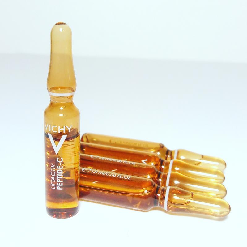 AtienzaVero's tweet photo. Gracias al Club de probadoras tu pie ly tu, he podido probar las Ampollas Antioxidantes Liftactiv de Vichy! Me encantan!! #tupielytu, #tpytembajadoras  #Vichy_es https://t.co/o9KG3EF2fE