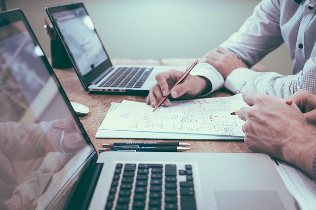 Our commitment to our clients is to ensure that every aspect of one’s finances is unpacked, analysed and explained to the client in a language they can understand. Establishing and defining a professional advisor-client relationship.
mintfs.co.za