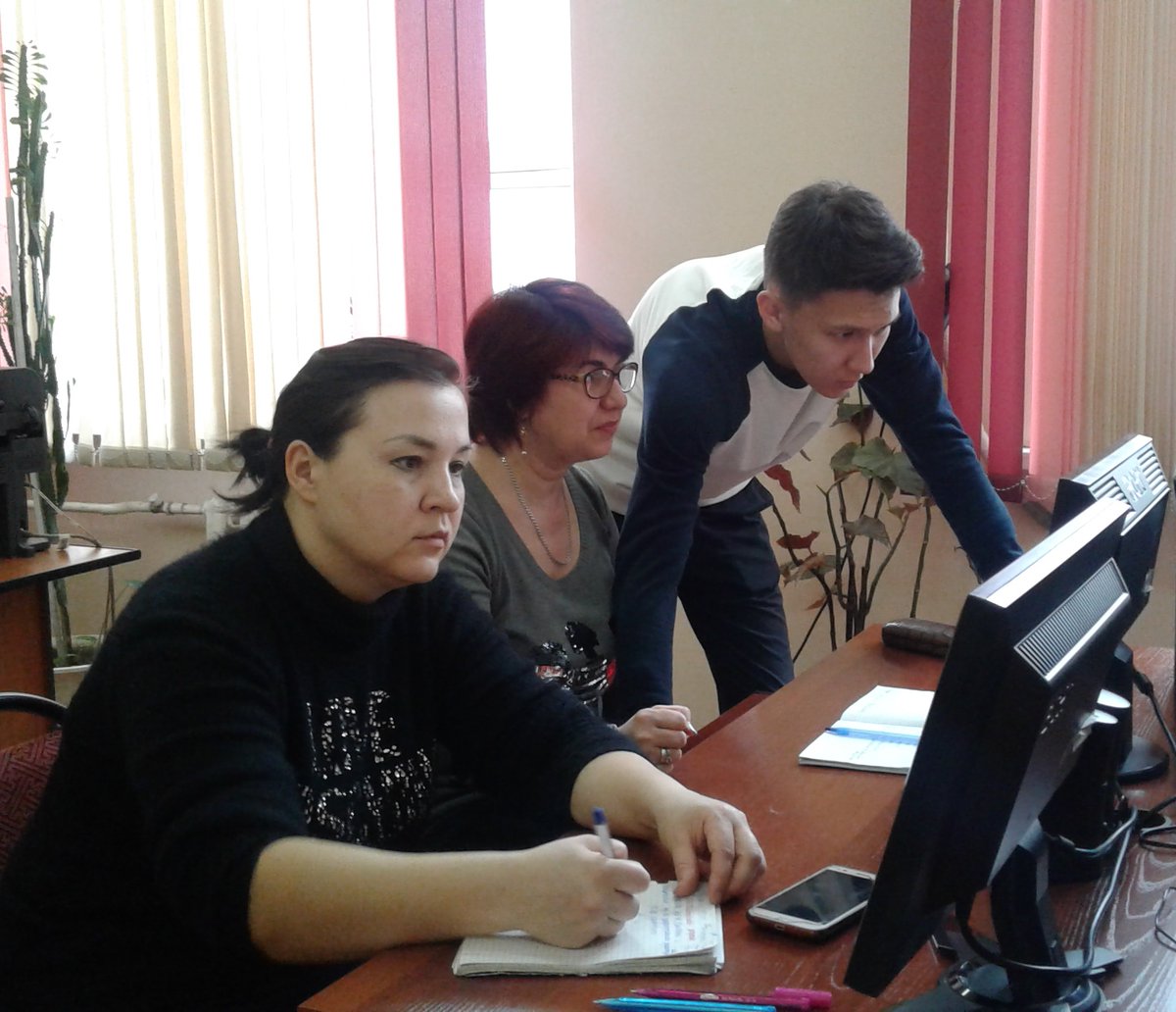 10-14 февраля проведен тренинг по компьютерной графике. Участники научились выполнять коррекцию, изображения, устранять дефекты, выполнять кадрирование, подготавливать в Adobe Photoshop изображения для использования в создании коллажей, рекламных буклетов и других целей.