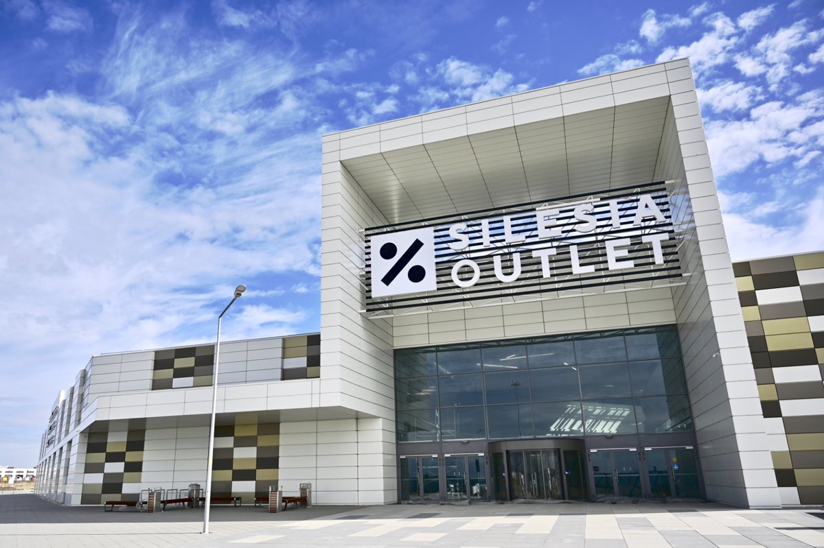 NEINVER_Group's tweet photo. Silesia Outlet in #Gliwice, Poland, is set to join the #FACTORY brand, the leading platform of outlet centres in the Polish market, changing its name to FACTORY Gliwice. Learn more: https://t.co/wiSz8W7gjY https://t.co/Z0tYgIvrqj