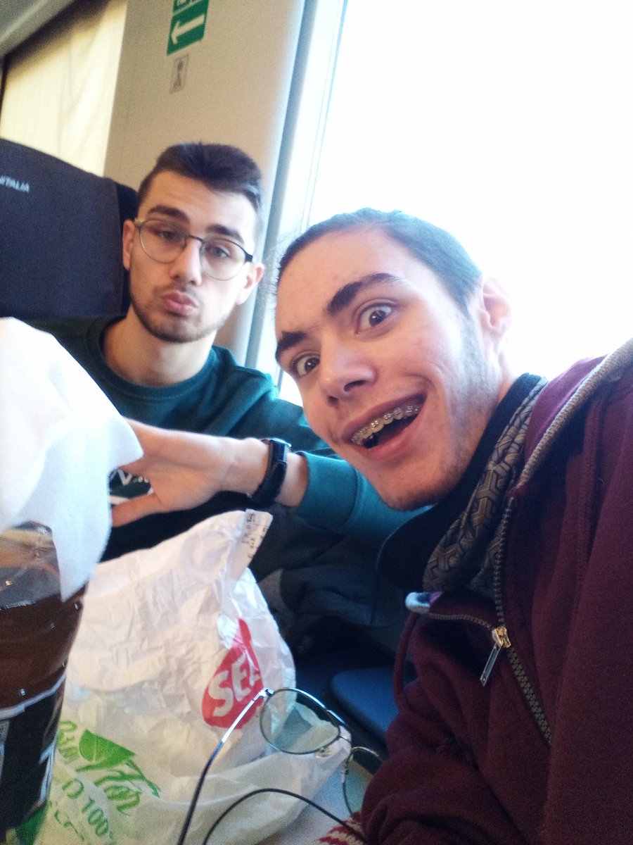 380 sordi ben spesi #ZiRafele #ingitafaccioschifo #questaestatesonosingle #nonsonofrocio #hastagrivoluzione #bringbackthycus #ZioAdolfo #CDVaiacasa