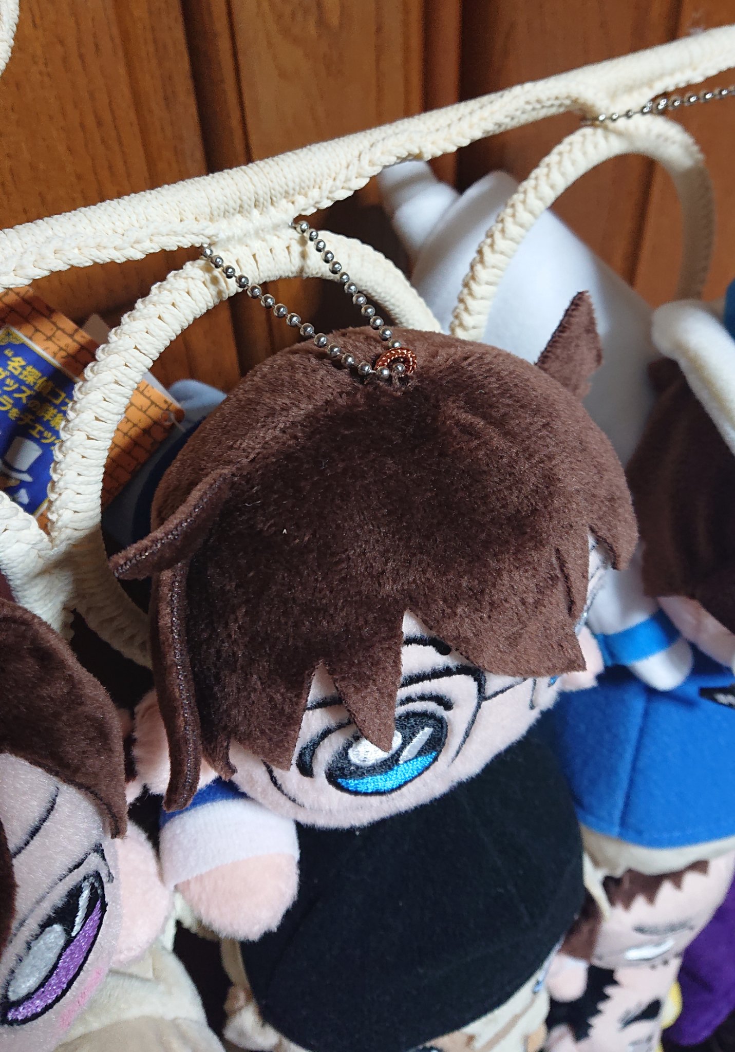 Twitter 上的 ふわふわ ノーマルサイズの寝そべりぬいぐるみ もしくは同タイプのぬい収納に困ってるオタクがいたら是非共有したいのですが Ikeaのマルチユースハンガーがぴったりです めちゃくちゃきれいにディスプレイできます 長らくねそぬいをどう飾るか困っ