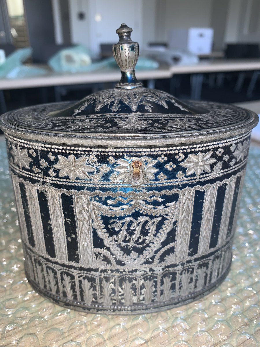 itsagodin's tweet image. Who knew a Monday morning in final year could be so much fun and a CV bonus! #objecthandling @FAHACS