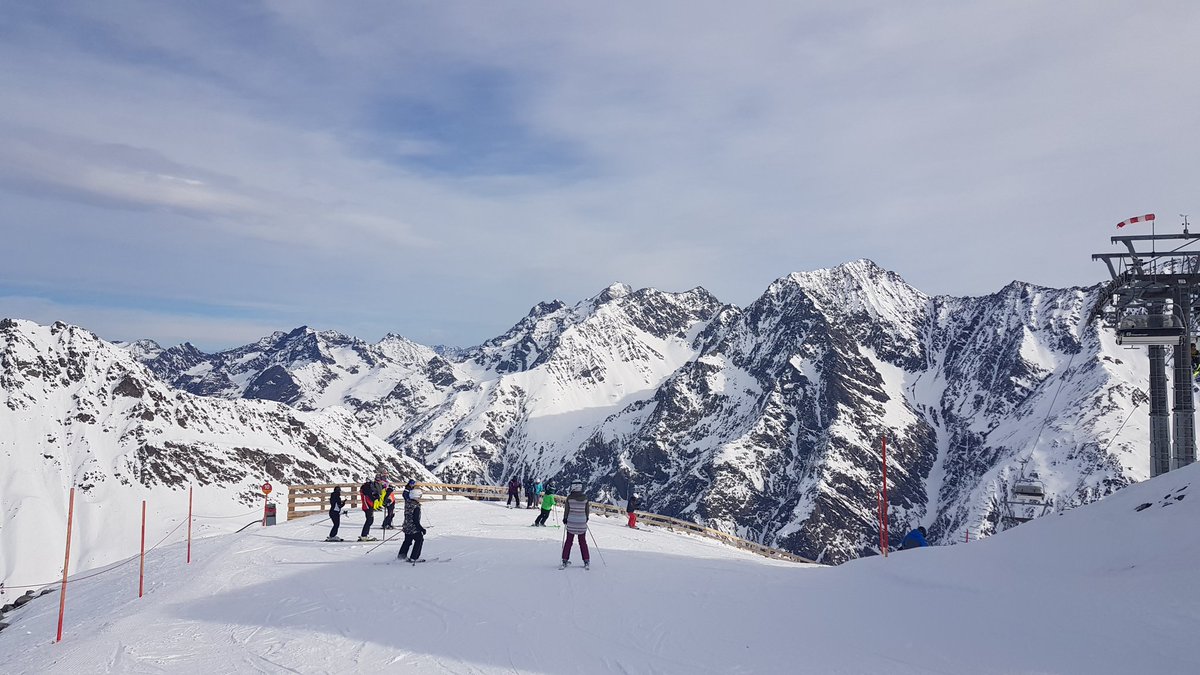 FAN_Oostenrijk's tweet photo. Skigebied #rifflsee en #pitztalergletsjer FANtastisch.
@onwukaa @nicolienkroon @marjondehond @mrmiddendorp @WilliamHuizinga @MarcusWadsak @MarcdeJongRTL @marcopverhoef @WXRonaldo @Weerman_Jeroen @Pitz_Gletscher @Pitztal_Tirol https://t.co/pTn4GWUxTa