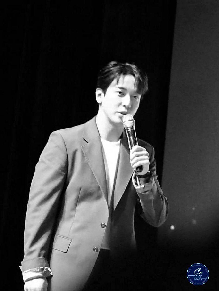 ยิ่งมอง  ยิ่งคิดถึง.....💕💕

2020.02.15  ~Sweet Dream~  Seoul Fanmeeting 

#정용화 #jungyonghwa #seoulfanmeeting #ジョンヨンファ #cnblue  #씨엔블루
📸 <a href="/bo_biii19/">💜💙IIIBOBIIIIII💙💜</a>