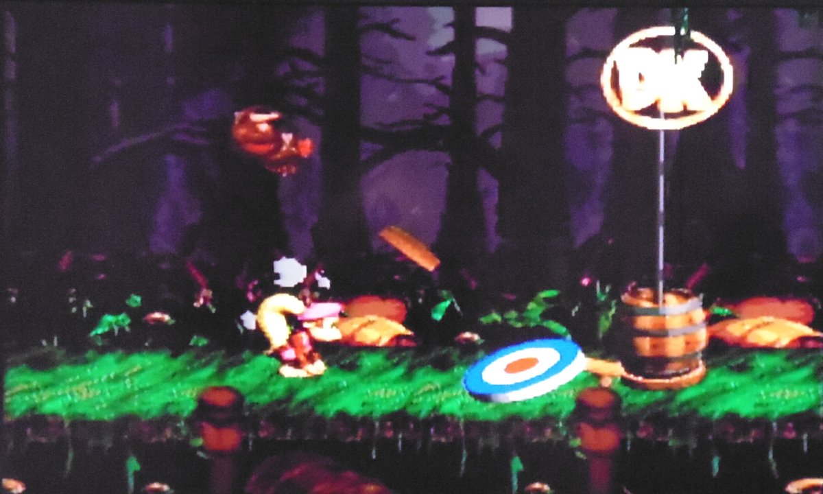 ドロドロみどろがぬまのDKコインはゴールの景品になっています。入手するにはキャノンという敵を利用しなければなりません。間違っても倒さないようにしましょう。踏む、タイミングがちょっと難しかったです。失敗すればまた最初からです。苦労した方は多いと思います  ...