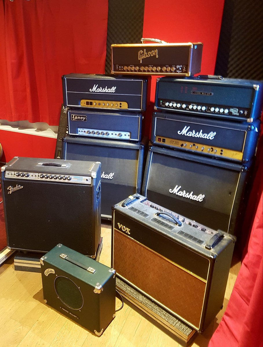 Magic mountain..... #marshallamps #fenderamps #gibsonamps #voxamps #traceelliotamps #laneyamps #recording #recordingstudio #heaven #toneheaven #valveamp #musicproducer
