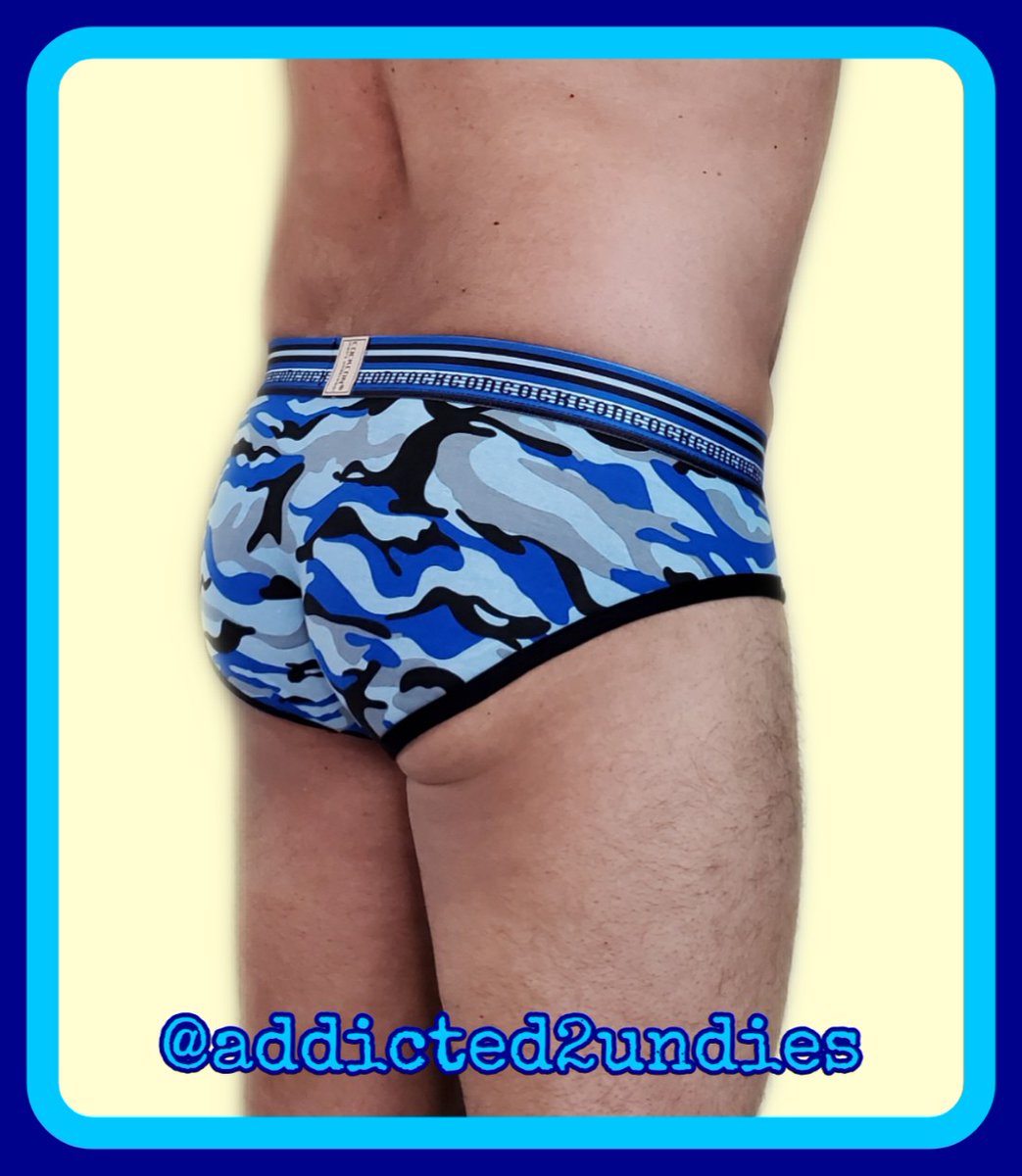 ADDICTED2UNDIES's tweet photo. 17 feb 2020 #mondayunderwear #interiordelunes #pantsoftheday #underwearselfie #underwear #briefs #formenec #formenunderwearec #addicted2undies #ropainterior #ropainteriormasculina #gay #formenunderwear https://t.co/hBInrCtNED