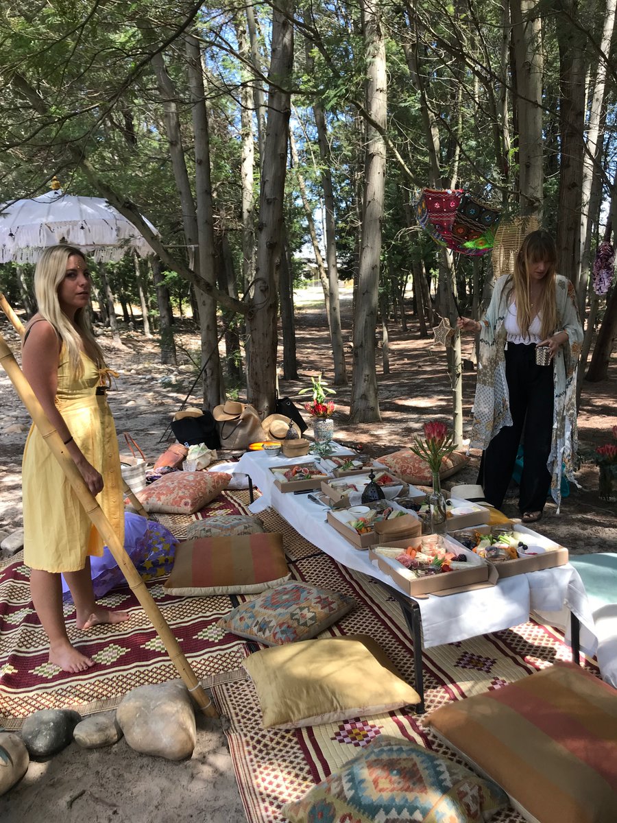 Edelweiss_Delp's tweet image. The beautiful setting at the stream at #LaFerme #Franschhoek @trufflejournal Enjoyed the gin, thank you! @SugarbirdGin @clemengold_gin