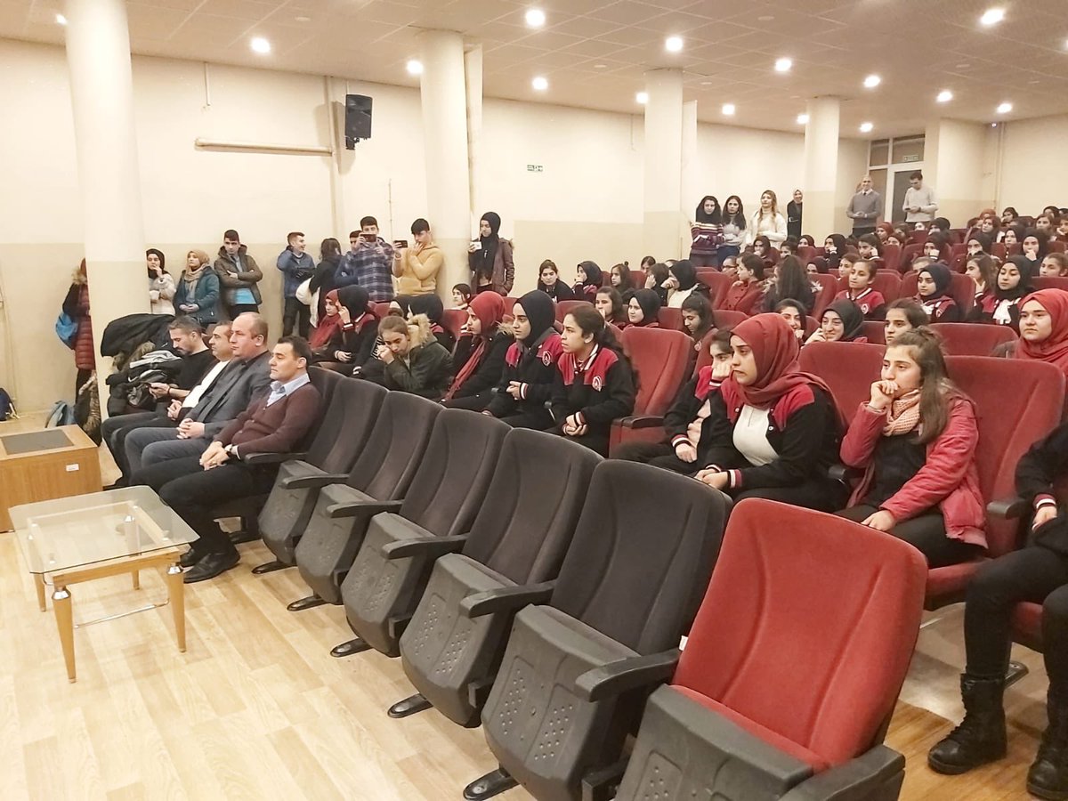 Zeynep Hatun MTAL (@zeynephatunmtal) on Twitter photo Meslek liseleri aileler ile buluşuyor projesi kapsamında okulumuzda müzik ziyafeti veren Takasbank Güzel Sanatlar Lisesine teşekkür ederiz. <a href="/Siirttgsl/">Siirtgsl</a> <a href="/dnzdp1979/">Deniz Edip</a> @alifuatatik <a href="/tcmeb/">Millî Eğitim Bakanlığı</a> <a href="/ziyaselcuk/">Ziya Selçuk</a> <a href="/nezircevik/">Dr. Mehmet Nezir ÇEVİK</a> Meslek liseleri aileler ile buluşuyor projesi kapsamında okulumuzda müzik ziyafeti veren Takasbank Güzel Sanatlar Lisesine teşekkür ederiz. <a href="/Siirttgsl/">Siirtgsl</a> <a href="/dnzdp1979/">Deniz Edip</a> @alifuatatik <a href="/tcmeb/">Millî Eğitim Bakanlığı</a> <a href="/ziyaselcuk/">Ziya Selçuk</a> <a href="/nezircevik/">Dr. Mehmet Nezir ÇEVİK</a>