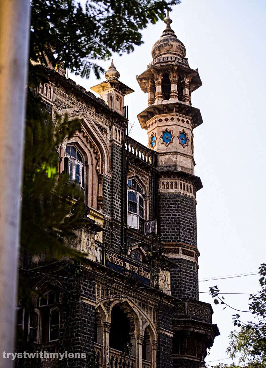 trystwithmylens's tweet photo. Aamchi Mumbai 🏙
. 
Comment your views:
. 
#nikonindiaofficial #nikond3300 #mymumbai #cityofdreams #streetphotography #indianphotography  #indianphotographers #streetphotographer #oldstructuresofindia #mumbaiphotographer #mumbai
https://t.co/ZhJO908x3G https://t.co/h8nJLGImws