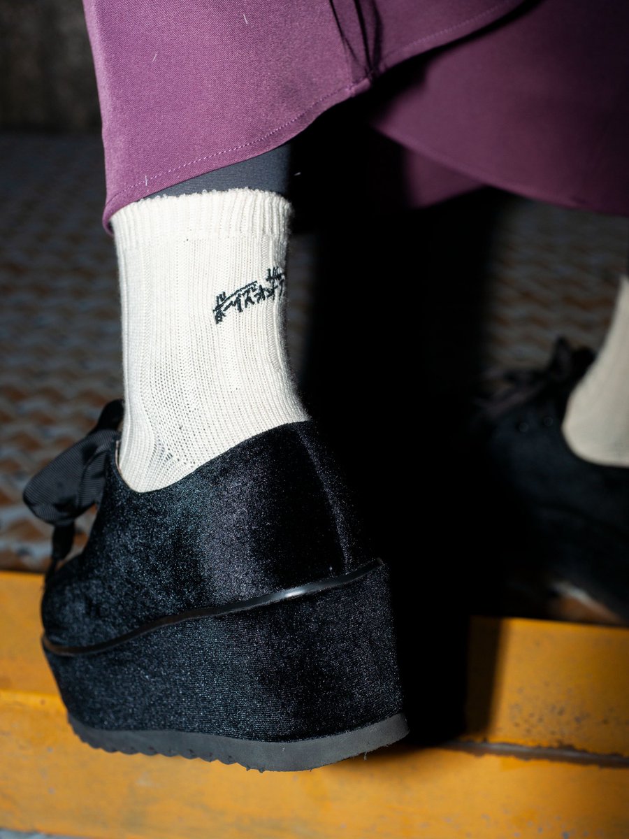 _miki_kumagai's tweet photo. 【GOODS公開】

2/23 ボーイズオンザランツアーファイナル会場限定販売

◽︎刺繍socks ¥1000

-サイズ-
レディース 22〜24
メンズ 25〜27

白5枚、黒5枚の10枚ずつです！

📸:ミヤザキイツキ https://t.co/XCZ7dBkPxJ