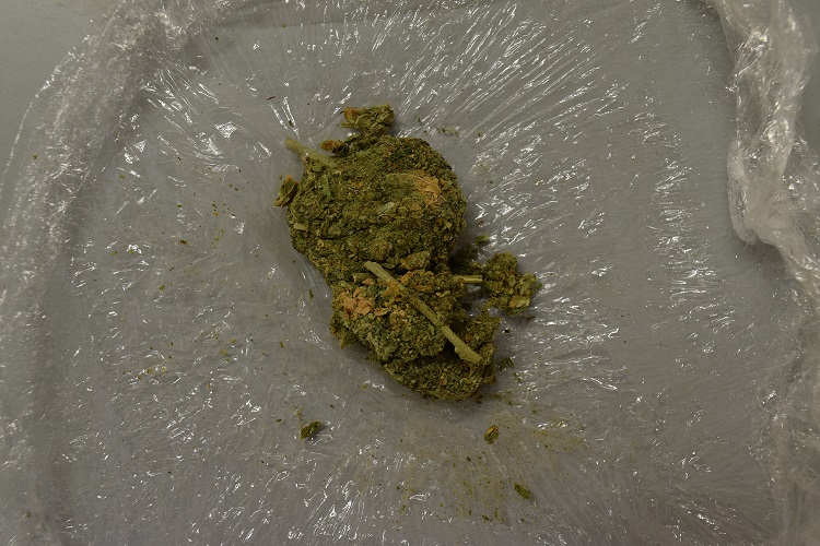 JanPWitte1's tweet photo. I keep on saying this over &amp; over again: 
#syntheticdrugs in #Cannabis from the #illicitmarket is a common problem no one is talking about. 5F-MDMB-PICA was found by @UniFreiburg in a sample. 
We need systematic testing to find out how big the problem is!
https://t.co/fefnruIe9q https://t.co/RTP3HbmXO9
