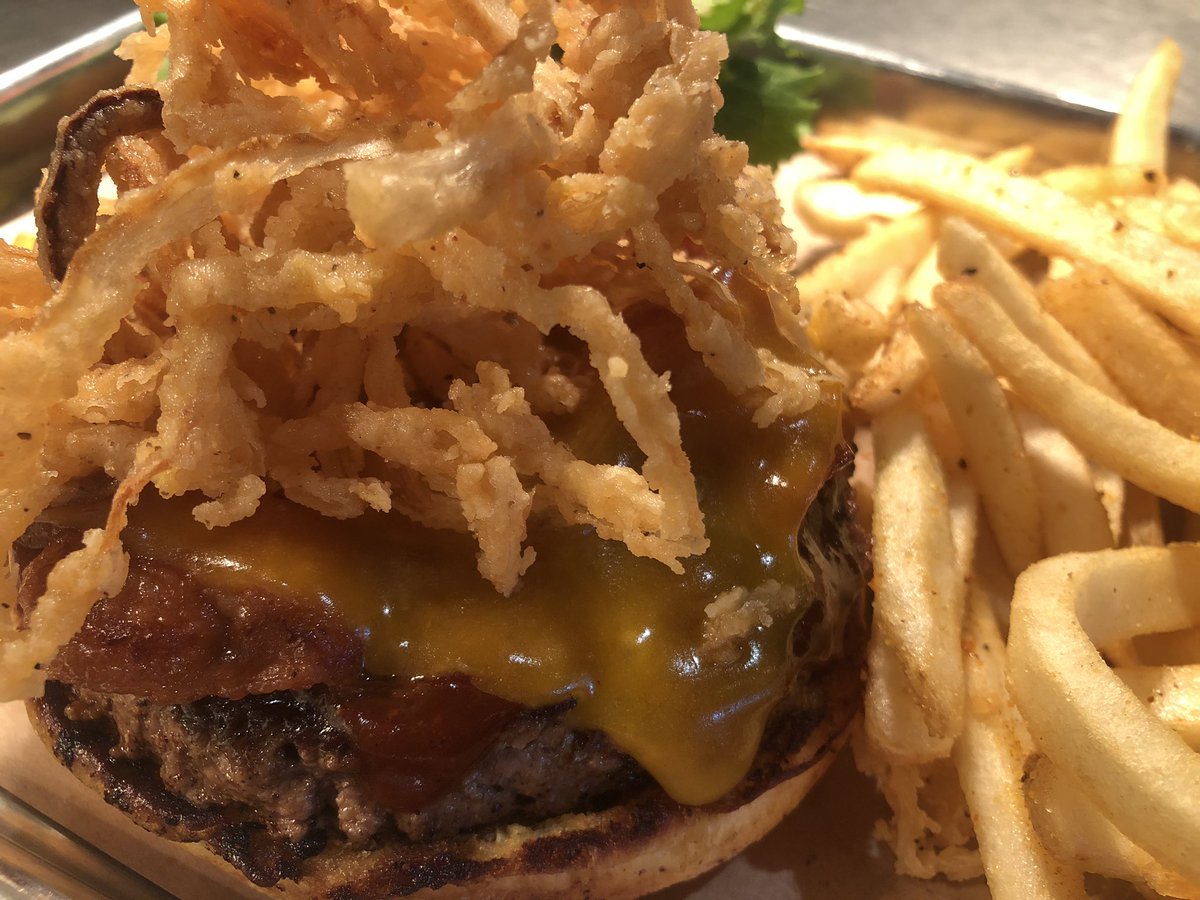 deadendbbq's tweet photo. Don’t let Hollywood’s closing get in your way! A Rebel Yell Burger will make your Monday
#deadendbbq #freshneverfrozen
#localbusiness #top100 #fastlunch #bbq #burger https://t.co/Ju0G7ESCzL