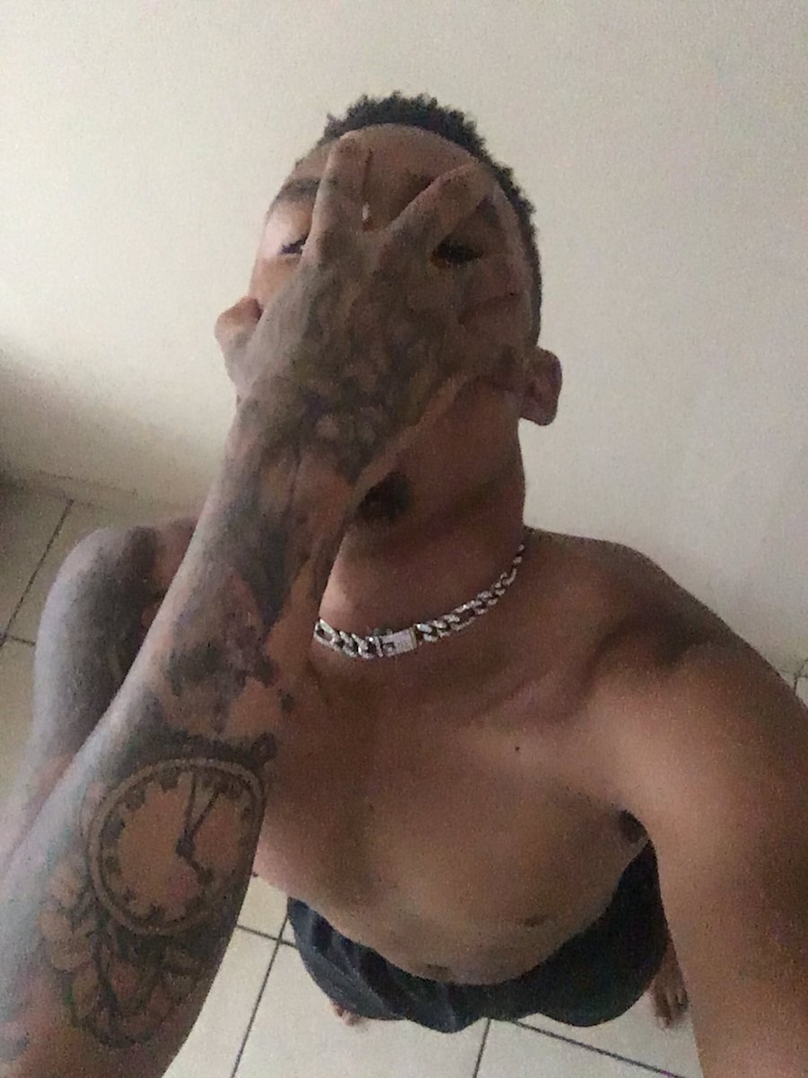 clairneli's tweet image. 