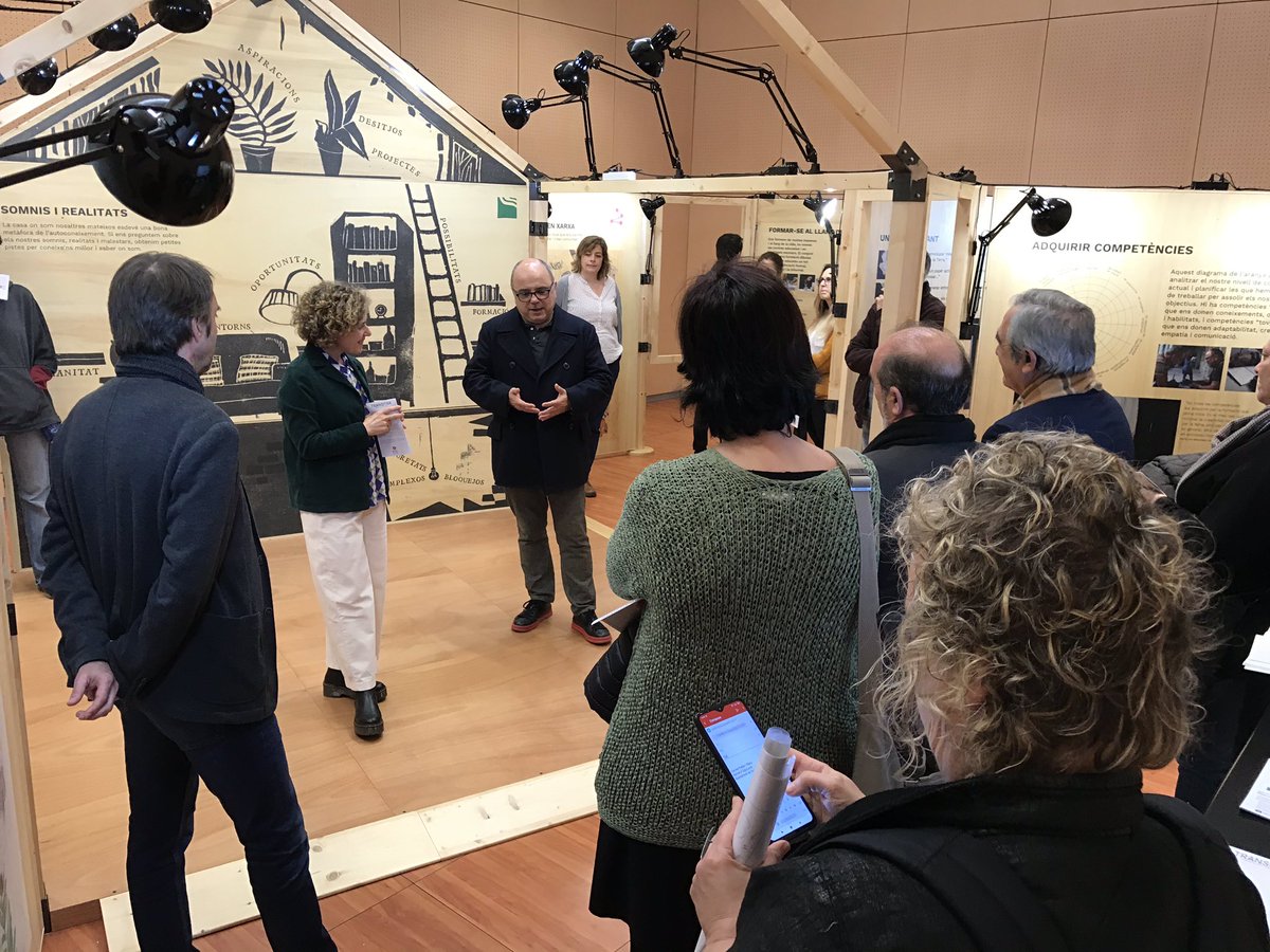 Inaugurada l'expo #TransitarDiba a #Sabadell que coincidirà amb la Fira Apropa’t a l’FP. La mostra es pot visitar a l'espai firal des d’avui i fins el 29. Més info a 👉🏽 diba.cat/es/web/educaci… <a href="/diba/">Diputació de Barcelona</a> #Som311