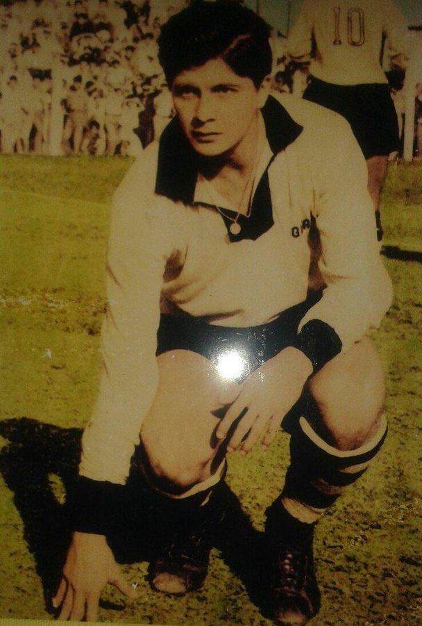Elíseo Insfrán ex jugador de <a href="/ClubGuarani/">Club Guarani</a> acaba de fallecer.