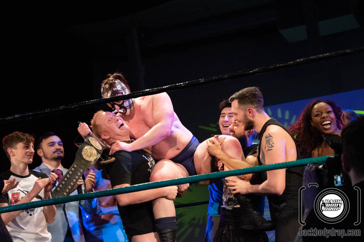 Gene Munny tweet media