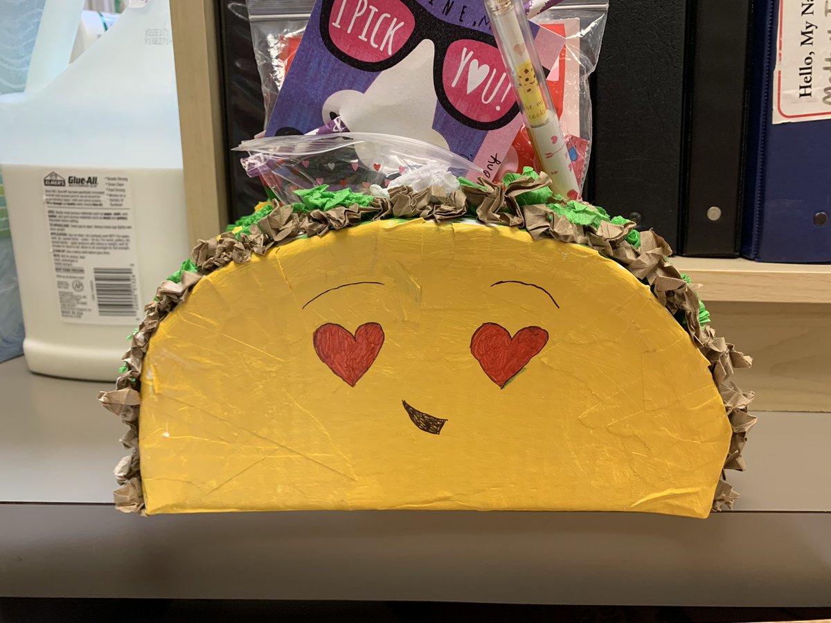 kierclass's tweet image. Taco bout some awesome Valentine Boxes!