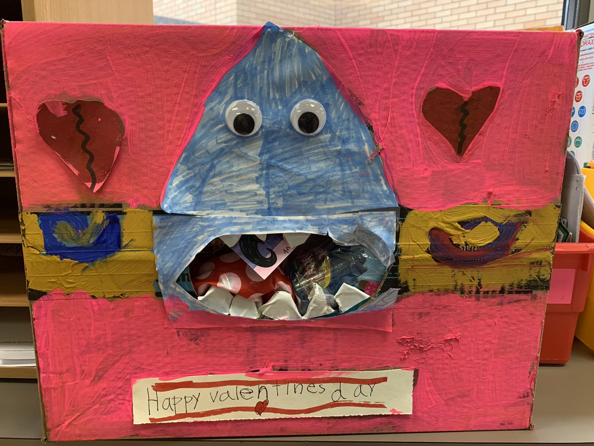 kierclass's tweet image. Taco bout some awesome Valentine Boxes!