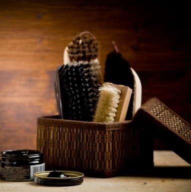 VictordeBanke's tweet photo. Victor de Banke can offer you a wide range of Brushes and Tools to stock and sell to your customers. 

All at competitive trade prices, order from us today on 01858 467 467

https://t.co/9ZjCNXKUxH

#victordebanke #shoetrade #polish #cleanshoes https://t.co/ZlNiv7fCyP
