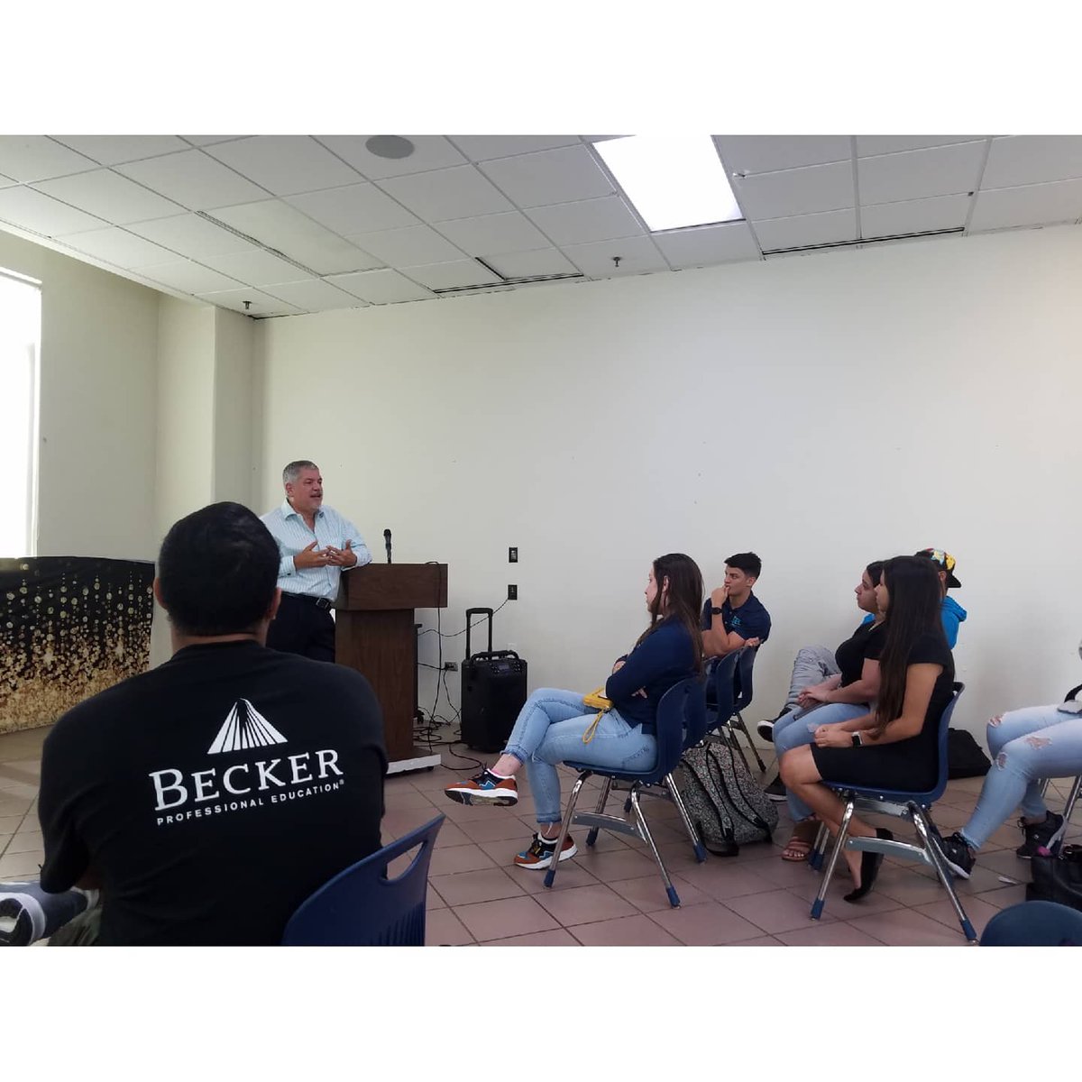 asec_uprb's tweet photo. ¡Buenos días miembros!☀️ El pasado jueves 13 de febrero, recibimos al CPA Jerry De Córdova, donde nos estuvo hablando un poco de su carrera, y sobre como el esfuerzo y dedicación son partes claves para tener exito.
¡Gracias a todos los miembros que asistieron!🤠
#AsecUPRB https://t.co/snESbx3sPp