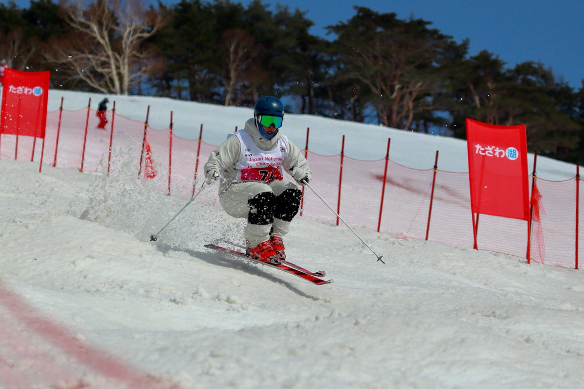 第40回 全日本スキー選手権 フリースタイルスキーモーグル
秋田たざわ湖大会