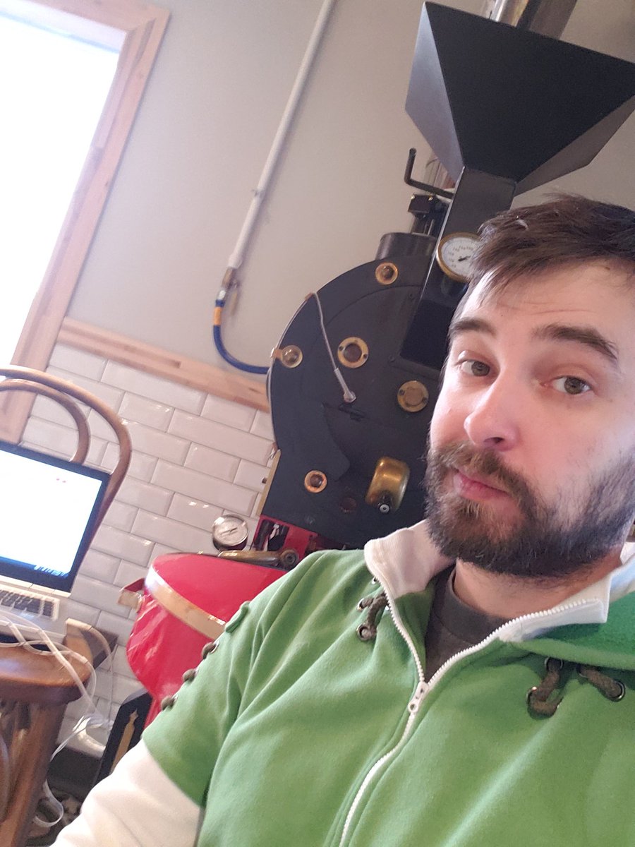 dnk_cafe's tweet image. Meanwhile...

Work got me like...

#CoffeeRoaster #EarlyHours